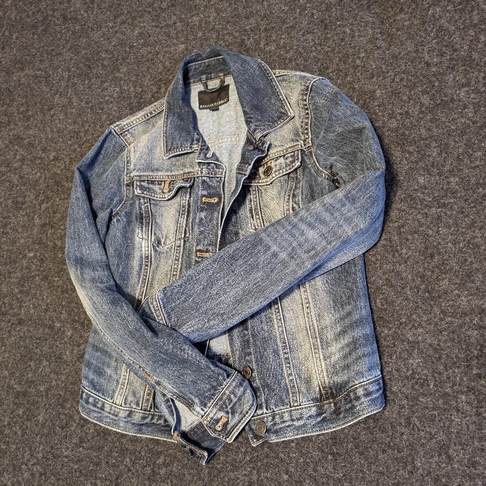 Banana Republic Classic Denim Jacket - Blue